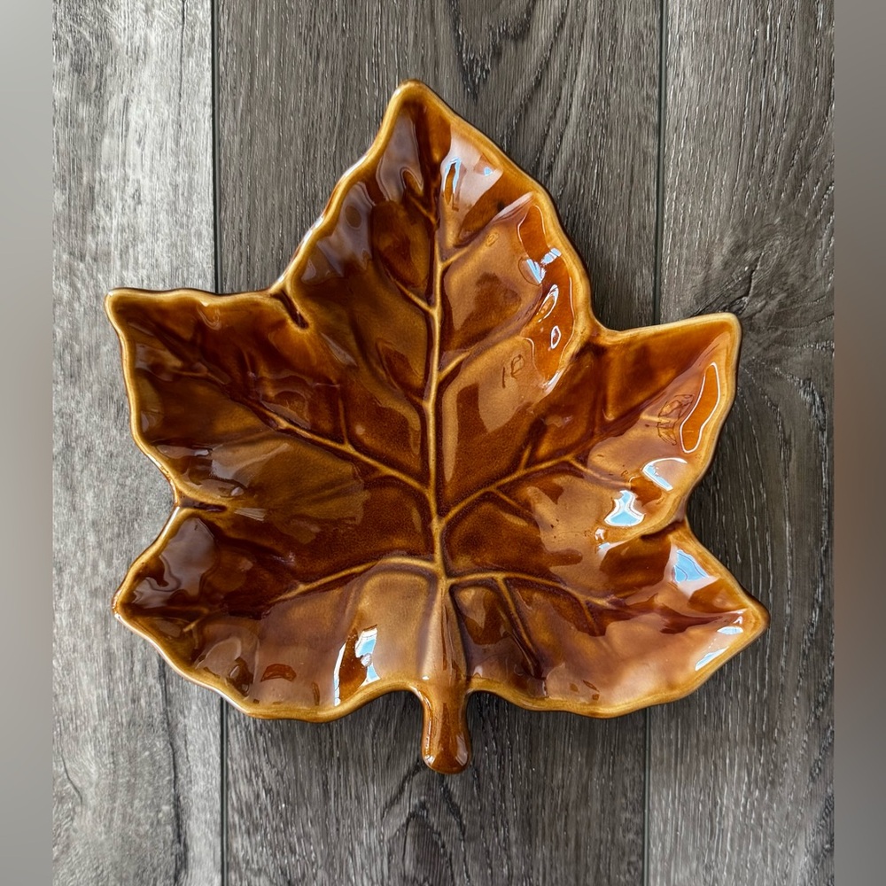 Pottery Barn Harvest Leaf Serving Plate Maple Leaf 10” Ceramic Salad Dish Brown